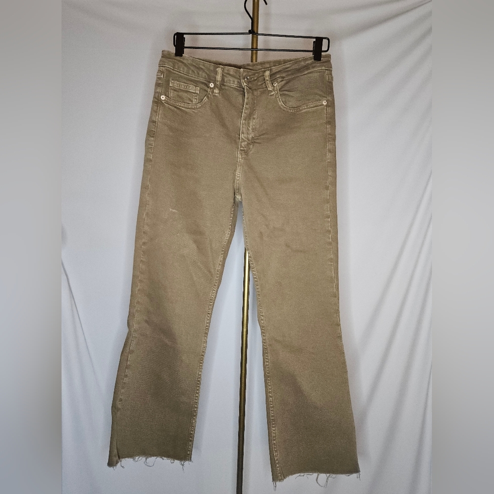 Zara High-Rise Straight Leg Jeans in Tan Khaki with Frayed Raw Hem